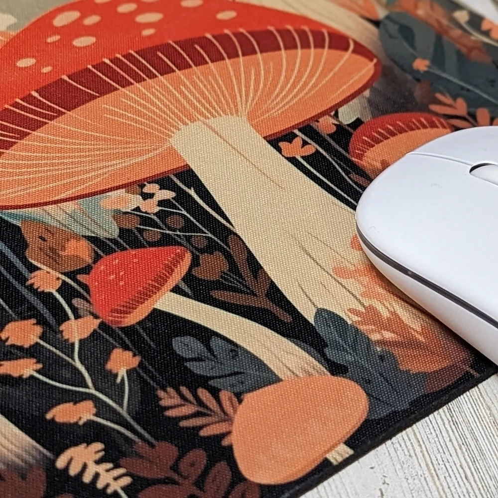 Cottagecore Mushroom Design mouse pad 8.7 in x 7 in Slip Resistant